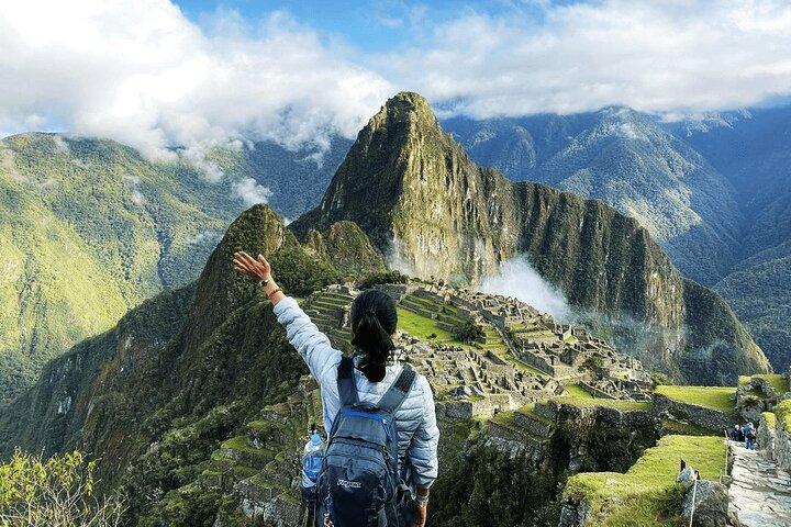 2 Day Sacred Valley and Machu Picchu Guided Tour from Cusco