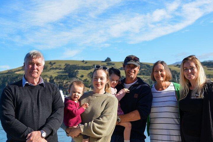 Akaroa Dolphins ~ Croisière dans la nature du port