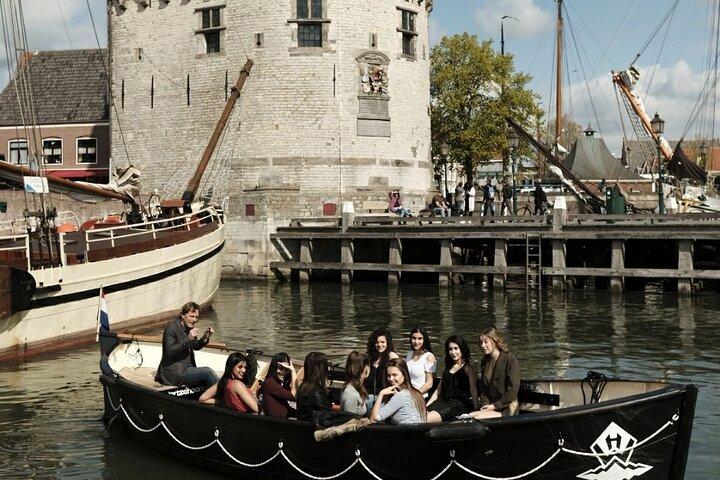 Andata e ritorno, visita il porto dei Paesi Bassi con una barca elettrica a Hoorn