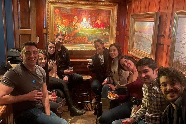 小グループ歴史ツアー ワシントン D.C. のパブクロール