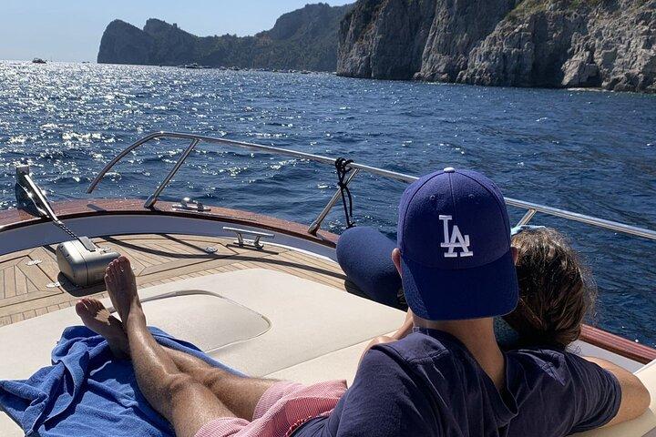 Crociera privata al tramonto della Costiera Amalfitana