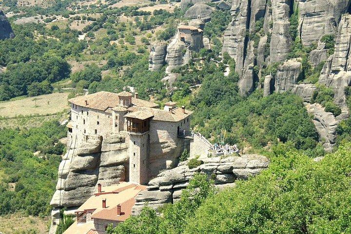 Delphi Meteora and Thermopylae 2-Day Private Tour