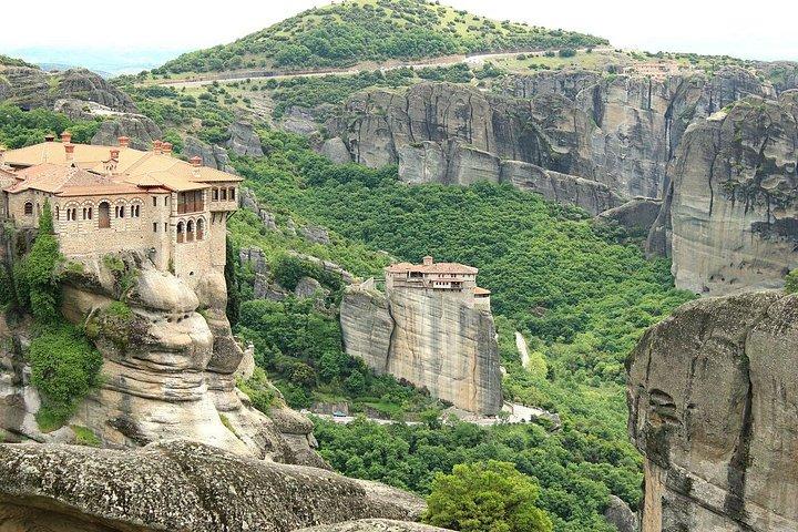 Delphi Meteora and Thermopylae 2-Day Private Tour