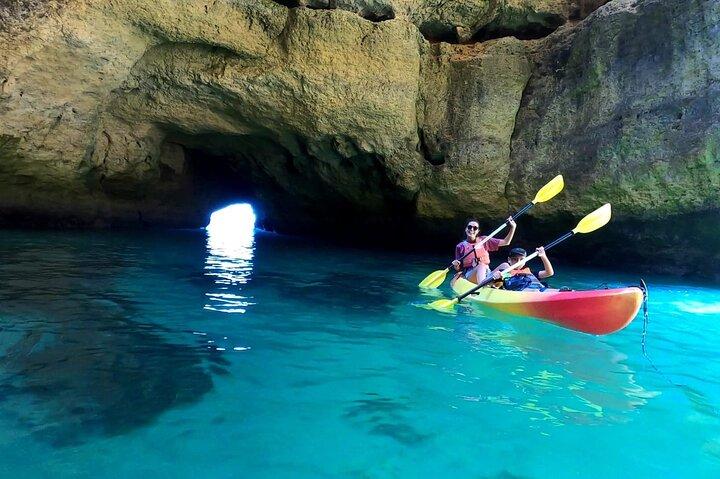 Excursión privada en kayak por Benagil (28 PAX)