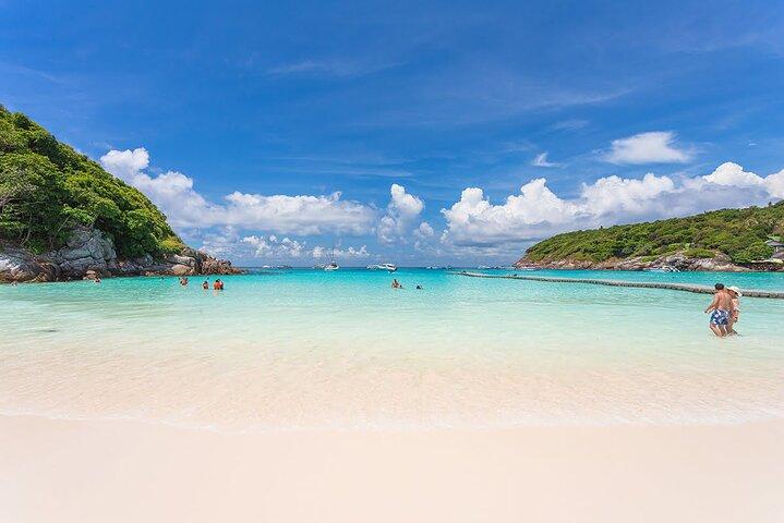 Charter lokale boot (longtailboot) naar Racha Island vanuit Phuket