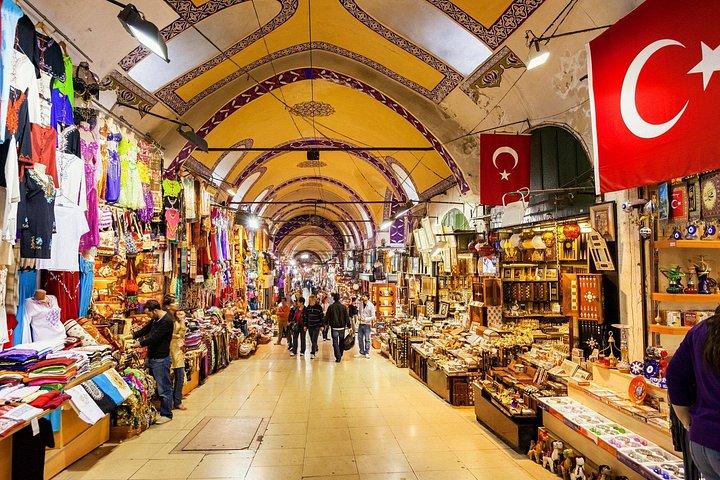 イスタンブールのビザンチン遺跡の半日モーニング ウォーキング ツアー