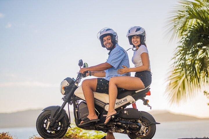 Udlejning af scooter i Tamarindo eller Flamingo