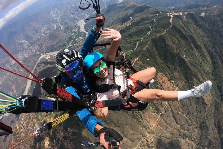 Expérience de parapente dans le Grand Canyon de Chicamocha