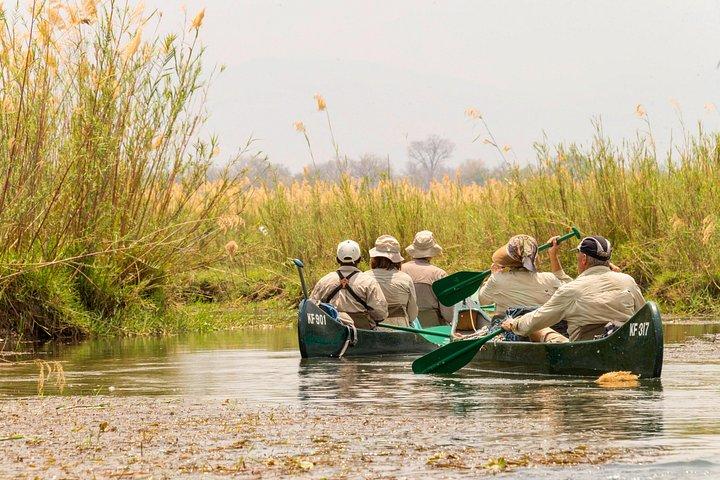 Zambezi Private Classic Long Canoe Safari