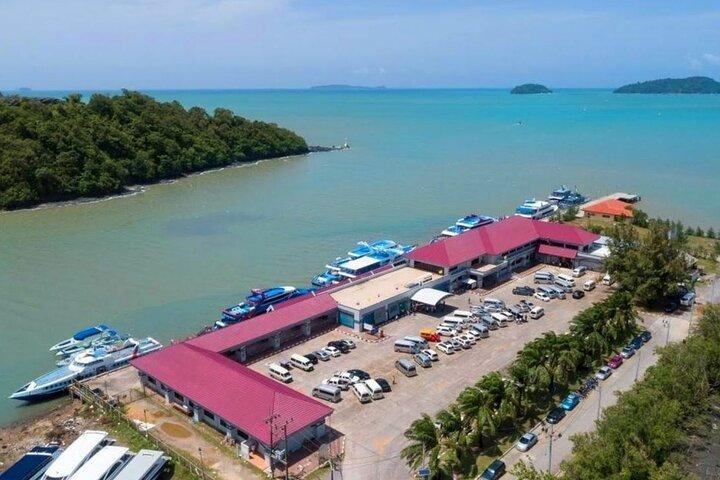 Phuket a la isla Phi Phi por Phi Phi Cruiser: incluye traslado de recogida