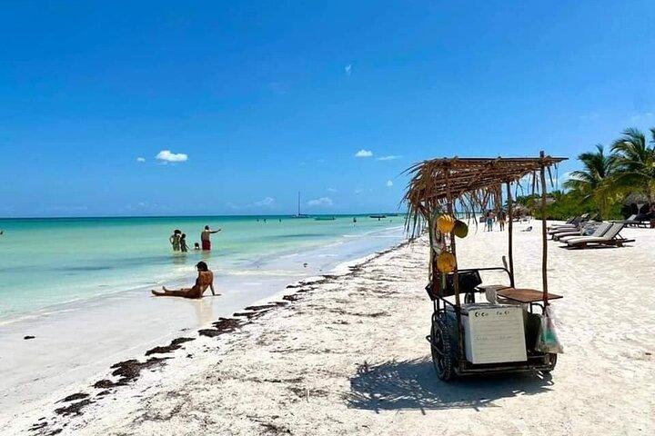 Holbox & Punta Mosquito Day Trip in traghetto da Cancun”