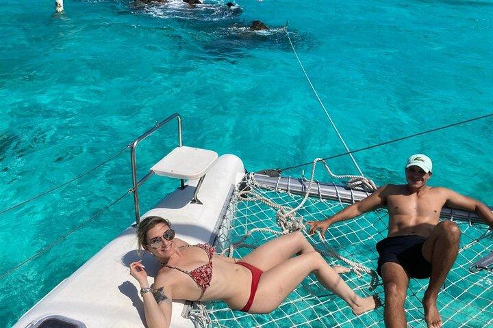 Catamaran zeilen naar Isla Mujeres in prachtige Caribische wateren