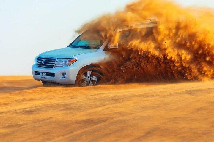 Abendsafari durch die roten Dünen in Lahbab