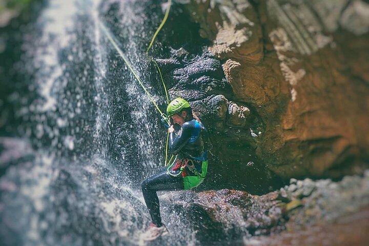 Esperienza di canyoning a Gran Canaria (canyon di Cernicalos)
