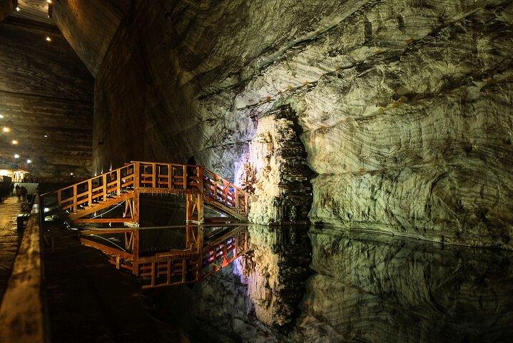Prahova Salt Mine＆Wine Tasting-ブカレストからのプライベートデイツアー