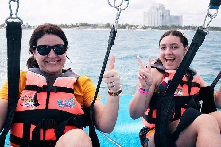 Parasailing - Aventura de Cancún