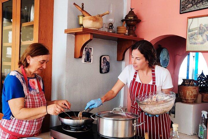 Clase de cocina y cata de vinos en Santorini