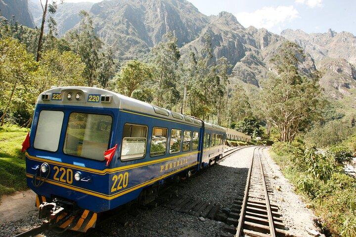 Tour Guiado de 2 Días a Valle Sagrado y Machu Picchu en Tren