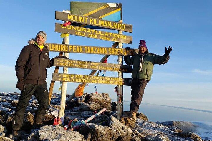 9 días de escalada en el Kilimanjaro por el circuito norte