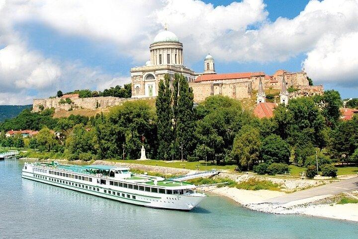 Privat Budapest Donau Bend Tour Lunch och kryssning