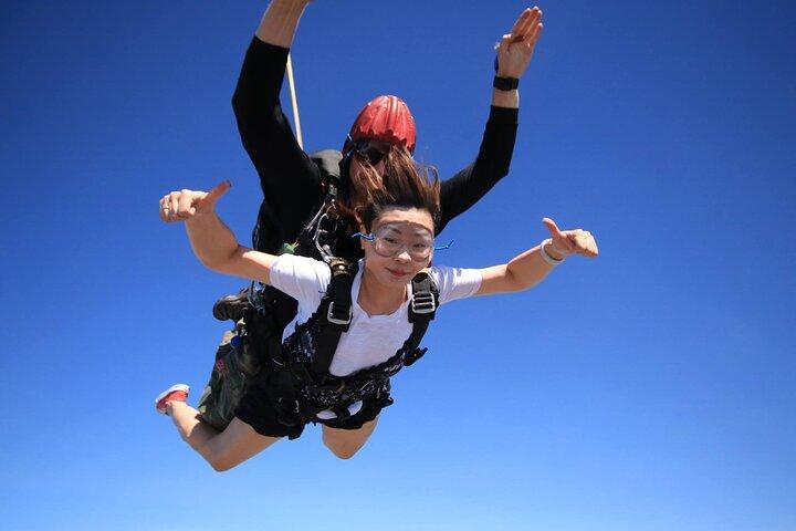 Tandem Skydiving Pattaya af Thai Sky Adventures