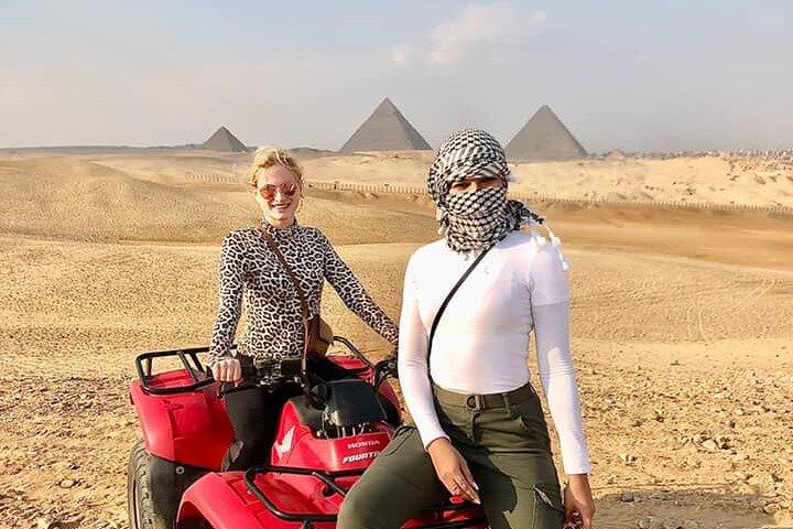 Camel Ride & ATV Fyrhjuling runt Giza pyramider Sahara och lunch