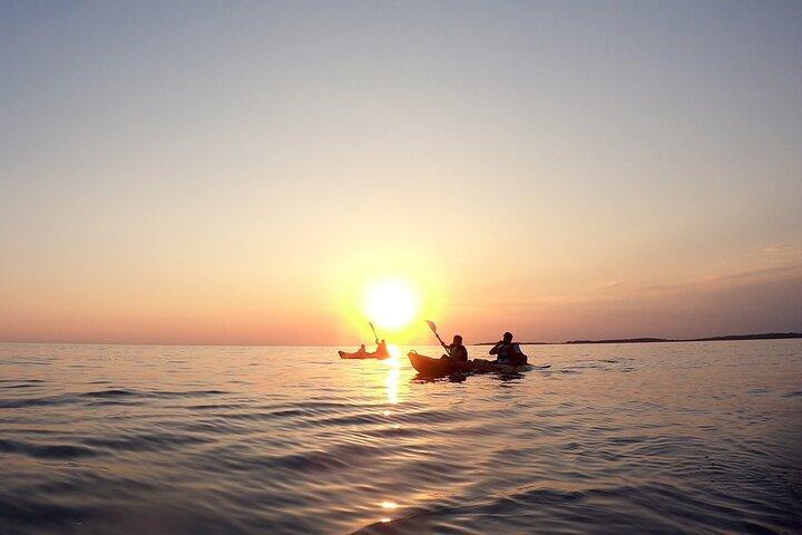 SUNSET ADVENTURE! Secret Beach Escape - Esnórquel y saltos de acantilado