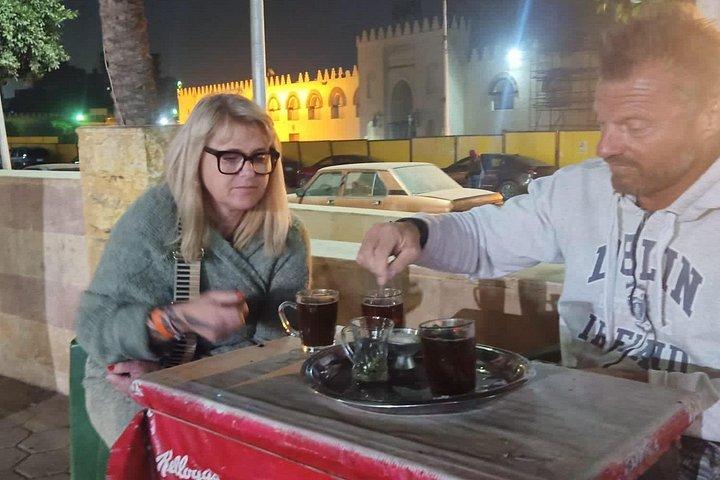プライベートカイロシティツアーの昼夜を問わず、食事と馬車が含まれます