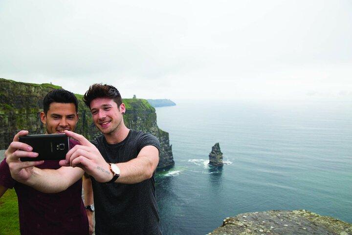 Bunratty Castle / Cliffs of Moher Experience