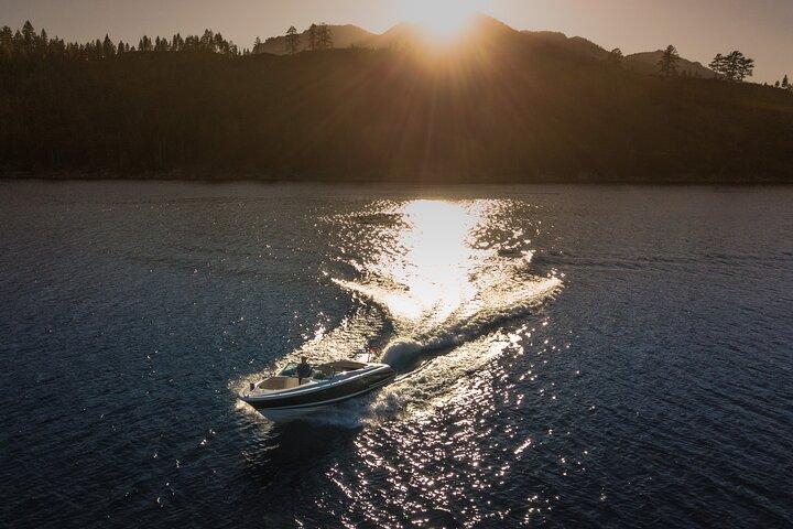 2 timers privat solnedgangsbåd charter med kaptajn