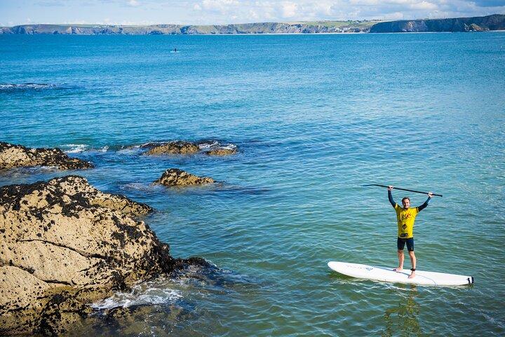 Paddleboard autour de la côte de Newquay