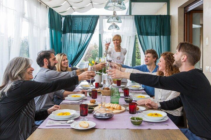 Experiência de jantar na casa de um local em Forlimpopoli com Show Cooking