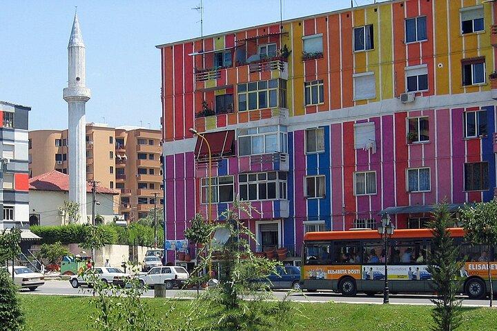 Inde i Tirana vandretur