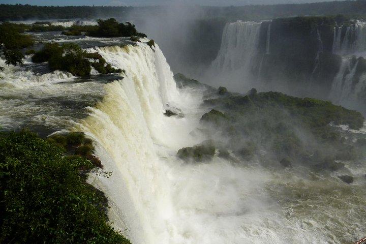 イグアスの滝へのプライベートツアー – ブラジル側