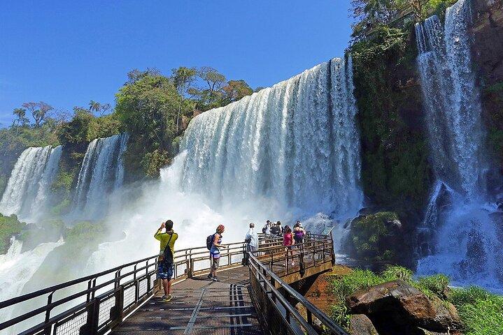 ブエノスアイレスからイグアスの滝へ：プライベート日帰り旅行、フライト付き