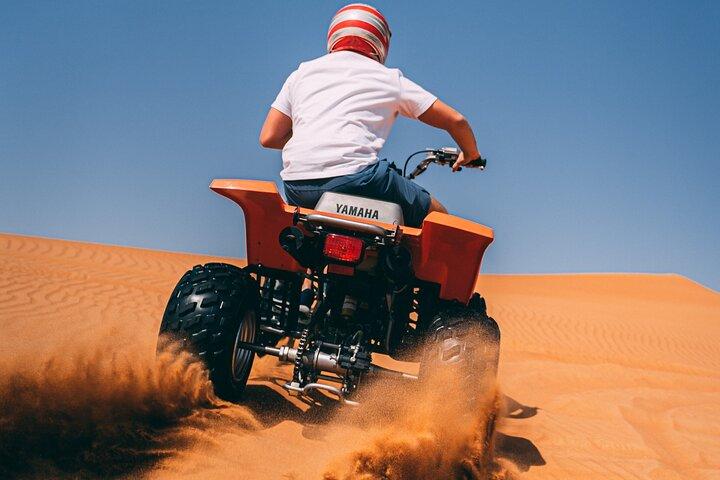 Red Dunes Quad Bike Safari, zandsurfen, kamelen en BBQ