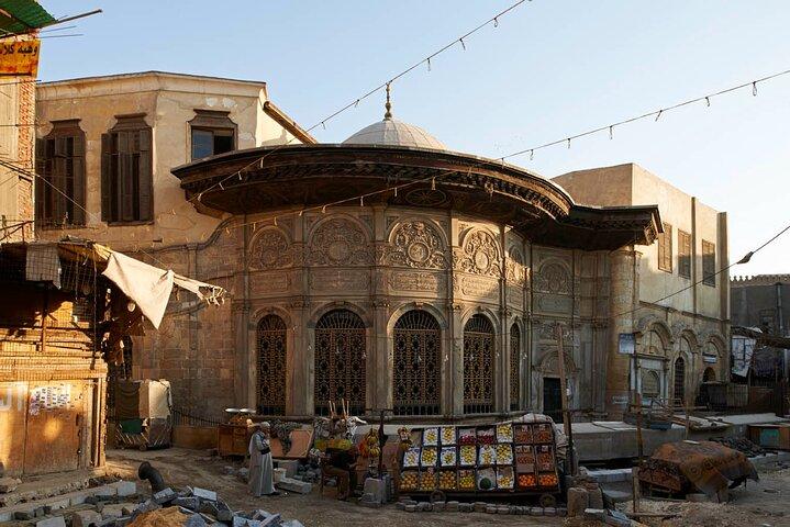 Grottkyrkan och de dödas stad i Kairo