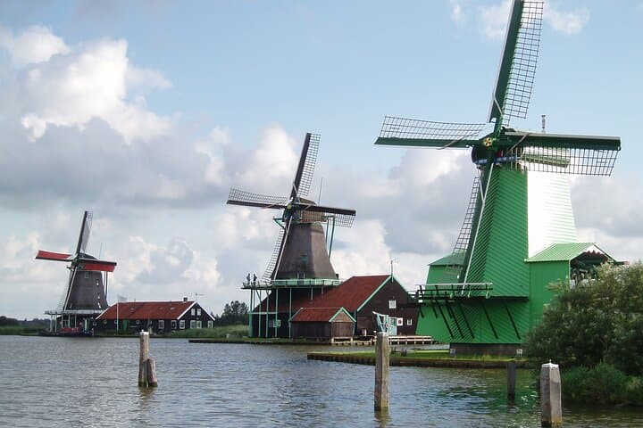 Private Day Trip to Keukenhof and Zaanse Schans
