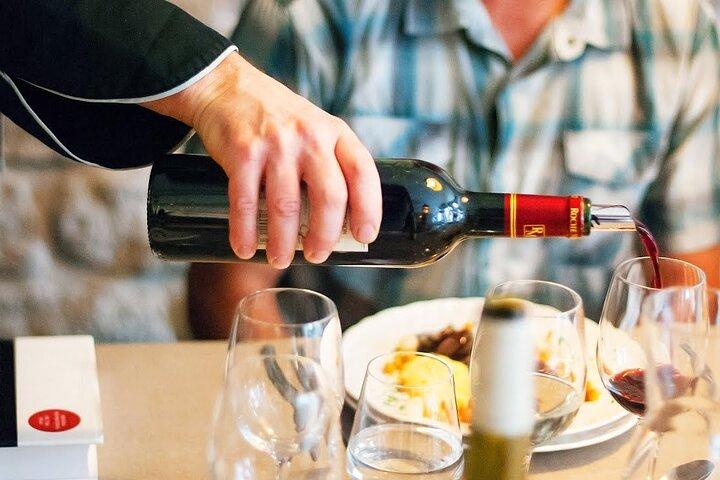 6時間のワインツアーとプライベート料理教室