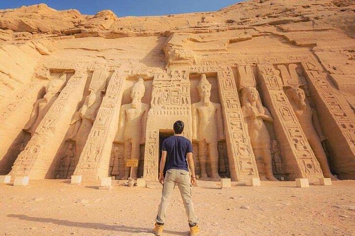 Van Caïro - Dagtocht naar Abu Simble via Aswan per vlucht