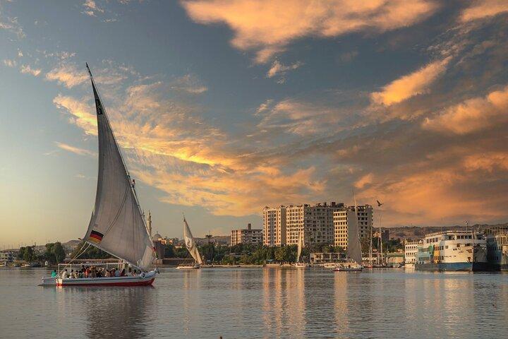 Coucher de soleil sur la tour du Caire avec déjeuner