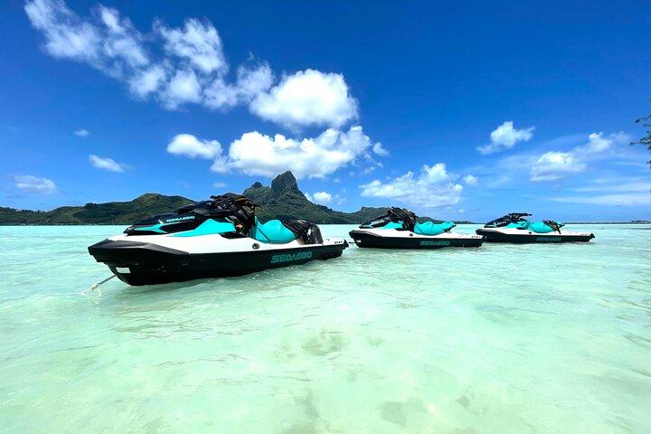JET SKIによるボラボラ島ツアー