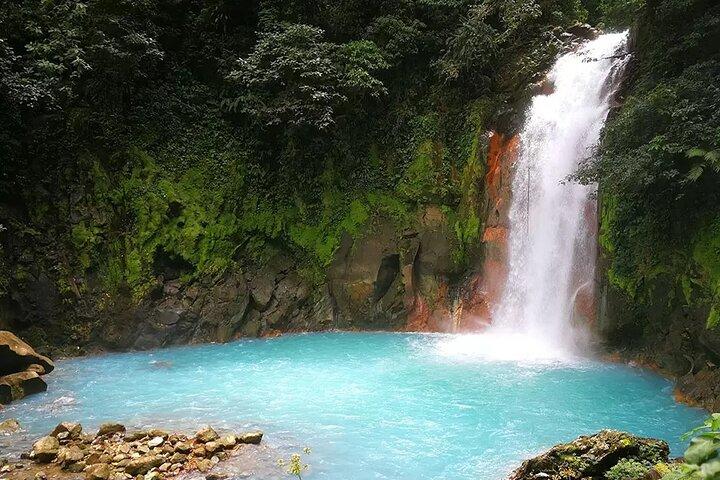 Rio Celeste vandretur i Tenorio Volcano National Park