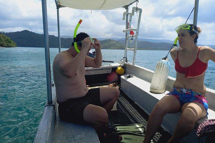 ポートベロビーチでのシュノーケリングとカヤックアドベンチャー