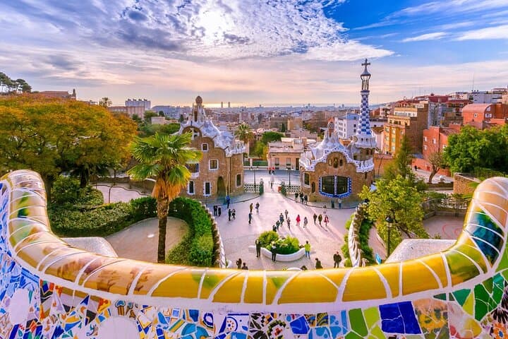 Park Guell Gaudi's Wonder Guided Tour Max 6 People Group