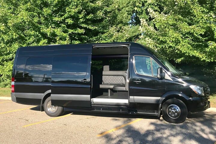 Round Trip Private Transfer Las Vegas Airport to Las Vegas by limo MB Sprinter