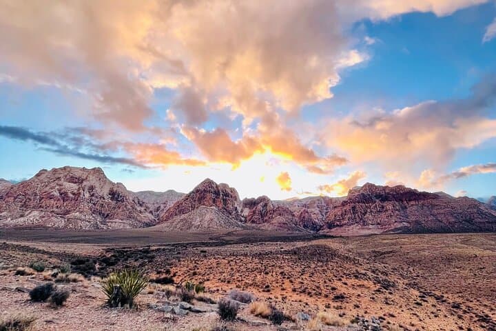 Small Group Ghost Town Gold Mine Tour with Hoover Dam Photo Stop