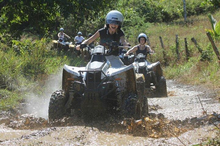 Tour privado de aventura en cuatriciclo, paseos a caballo y Ricks Cafe