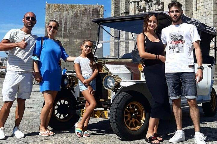 Porto: privétour door de historische stad in een klassieke Ford T