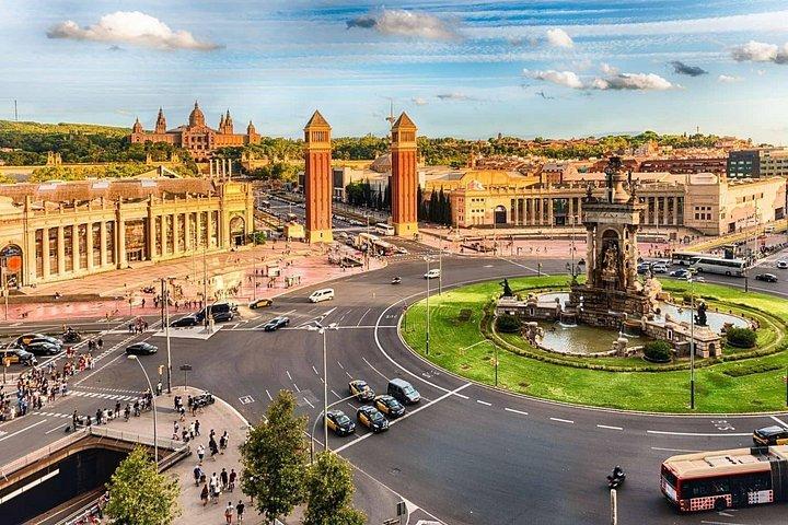 プライベート バンでのバルセロナ空港 BCN 往復送迎